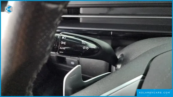 HYUNDAI STARIA LOUNGE 9-SEATER