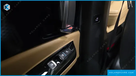KIA CARNIVAL DIESEL 7-SEATER SIGNATURE
