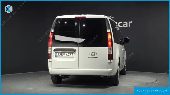 HYUNDAI STARIA CARGO 5-SEATER