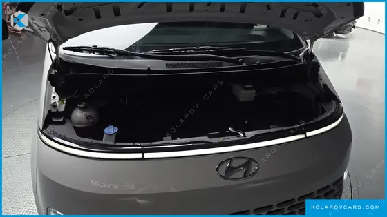 HYUNDAI STARIA CARGO 5-SEATER