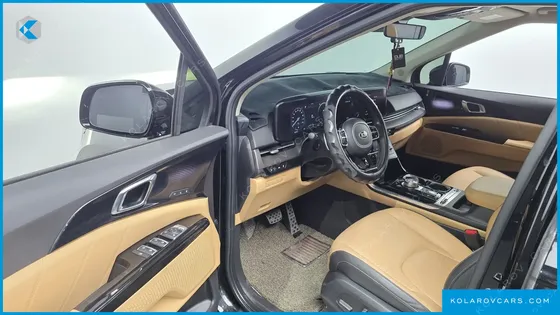 KIA CARNIVAL DIESEL 7-SEATER SIGNATURE