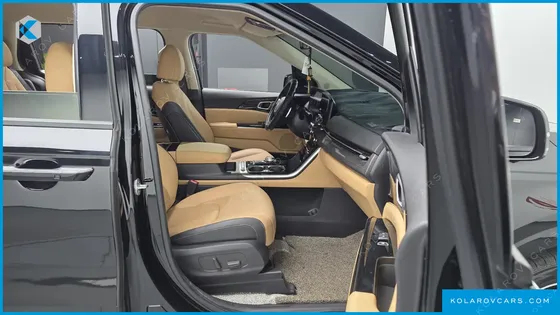 KIA CARNIVAL DIESEL 7-SEATER SIGNATURE