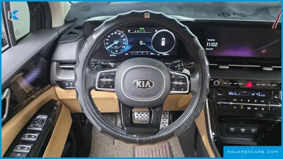 KIA CARNIVAL DIESEL 7-SEATER SIGNATURE
