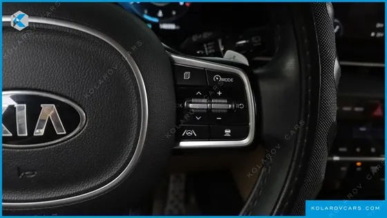 KIA CARNIVAL DIESEL 7-SEATER SIGNATURE