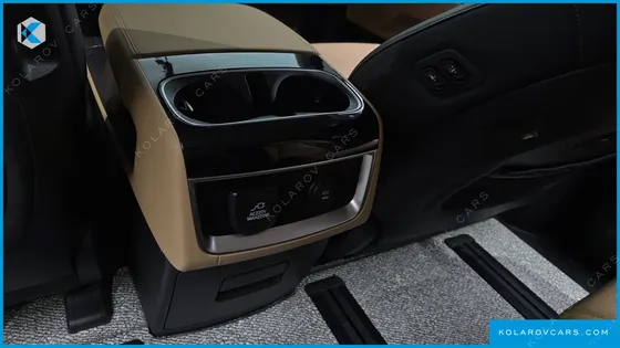 KIA CARNIVAL DIESEL 7-SEATER SIGNATURE