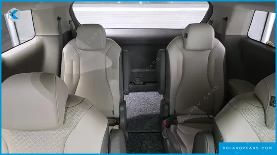 KIA CARNIVAL DIESEL 9-SEATER PRESTIGE