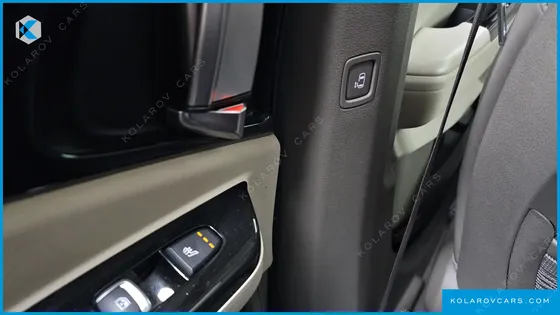 KIA CARNIVAL DIESEL 9-SEATER NOBLESSE