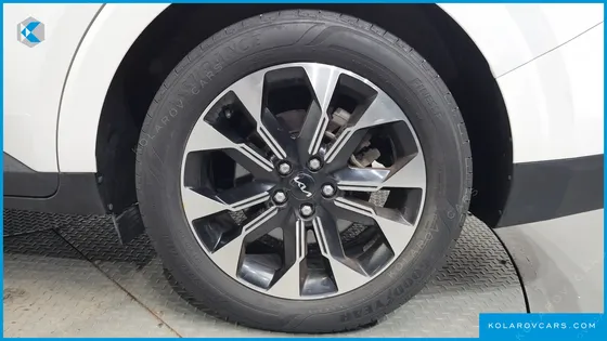 KIA CARNIVAL DIESEL 9-SEATER NOBLESSE
