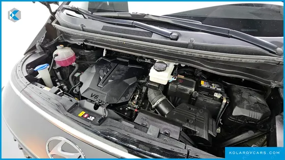 HYUNDAI STARIA L3.5 LOUNGE 9-SEATER