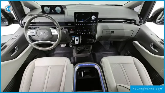 HYUNDAI STARIA L3.5 LOUNGE 9-SEATER