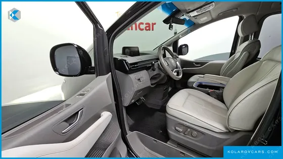 HYUNDAI STARIA L3.5 LOUNGE 9-SEATER