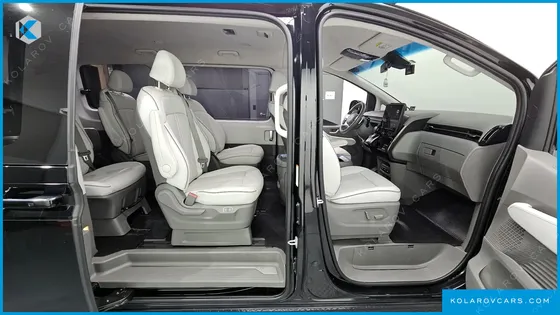 HYUNDAI STARIA L3.5 LOUNGE 9-SEATER