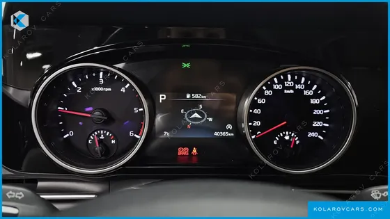 KIA CARNIVAL DIESEL 9-SEATER NOBLESSE