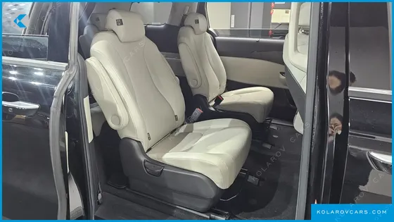 KIA CARNIVAL DIESEL 9-SEATER NOBLESSE