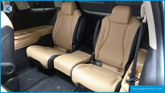 KIA CARNIVAL DIESEL 9-SEATER SIGNATURE