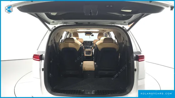 KIA CARNIVAL DIESEL 9-SEATER SIGNATURE