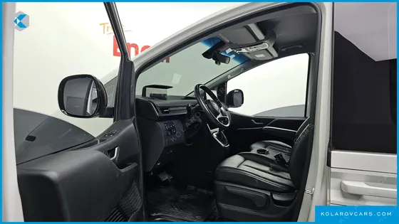 HYUNDAI STARIA CARGO 3-SEATER