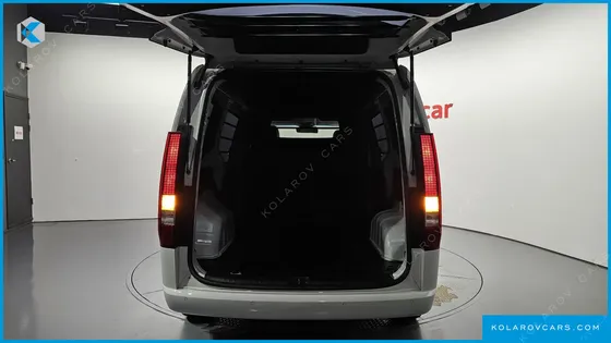 HYUNDAI STARIA CARGO 3-SEATER