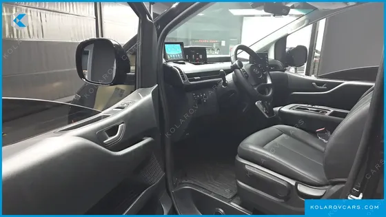 HYUNDAI STARIA CARGO 3-SEATER