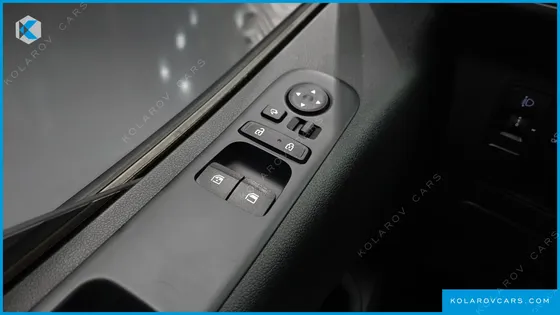 HYUNDAI STARIA CARGO 3-SEATER