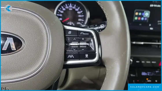 KIA CARNIVAL DIESEL 9-SEATER NOBLESSE