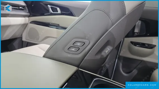 KIA CARNIVAL DIESEL 9-SEATER NOBLESSE