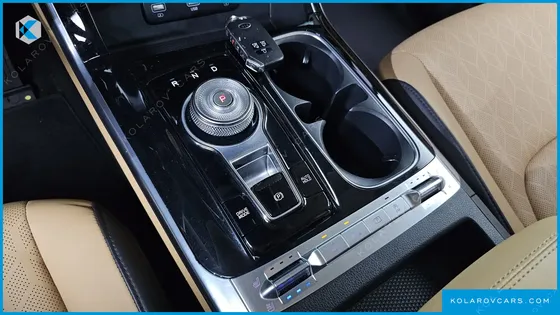 KIA CARNIVAL DIESEL 9-SEATER NOBLESSE