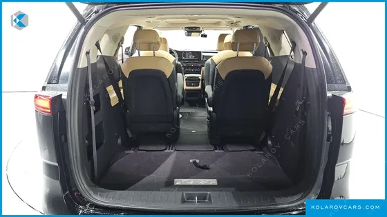 KIA CARNIVAL DIESEL 9-SEATER NOBLESSE
