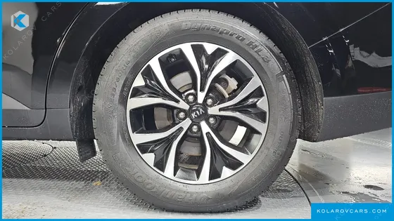 KIA CARNIVAL DIESEL 9-SEATER NOBLESSE
