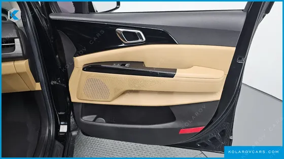 KIA CARNIVAL DIESEL 9-SEATER NOBLESSE