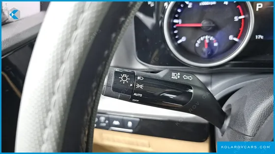 KIA CARNIVAL DIESEL 9-SEATER NOBLESSE