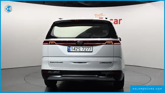 KIA CARNIVAL DIESEL 7-SEATER SIGNATURE