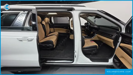 KIA CARNIVAL DIESEL 7-SEATER SIGNATURE