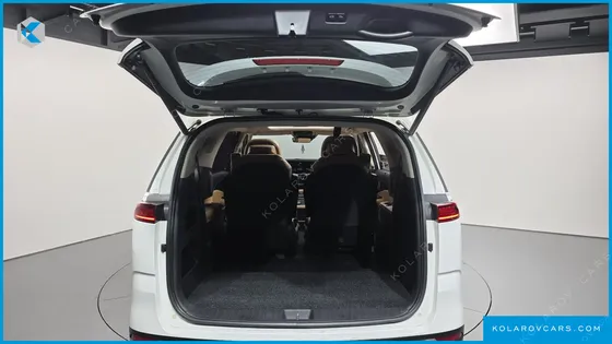 KIA CARNIVAL DIESEL 7-SEATER SIGNATURE