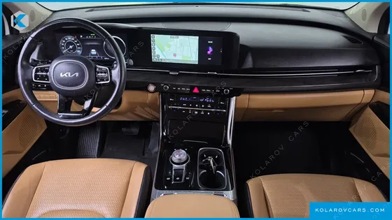 KIA CARNIVAL DIESEL 9-SEATER SIGNATURE