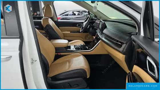 KIA CARNIVAL DIESEL 9-SEATER SIGNATURE