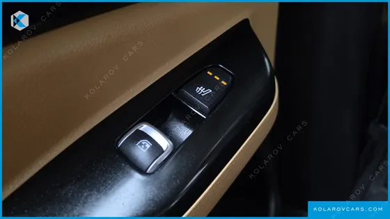 KIA CARNIVAL DIESEL 9-SEATER SIGNATURE