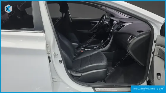 HYUNDAI ELANTRA (AVANTE) 1.6 GDI SMART