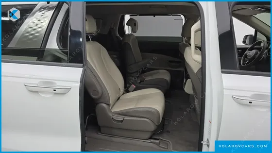 KIA CARNIVAL DIESEL 9-SEATER NOBLESSE