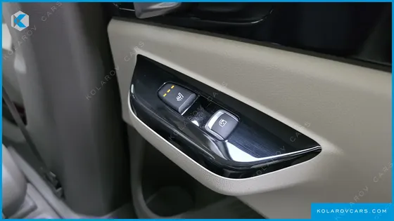 KIA CARNIVAL DIESEL 9-SEATER NOBLESSE