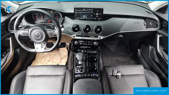 KIA STINGER 2.5 PLATINUM
