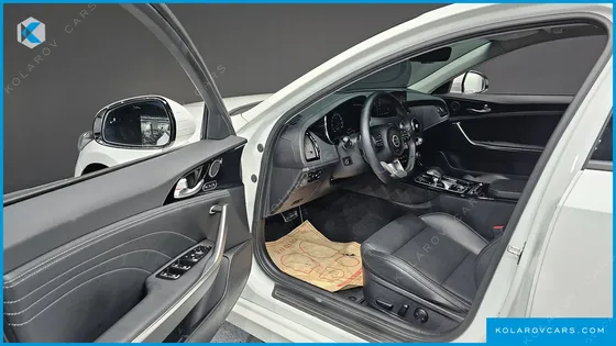 KIA STINGER 2.5 PLATINUM