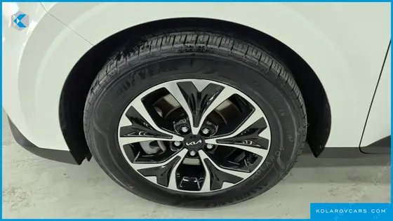 KIA CARNIVAL DIESEL 9-SEATER PRESTIGE