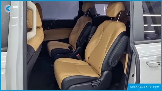 KIA CARNIVAL DIESEL 9-SEATER PRESTIGE