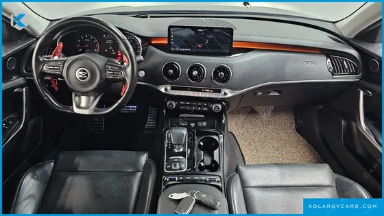 KIA STINGER 2.5 AWD PLATINUM