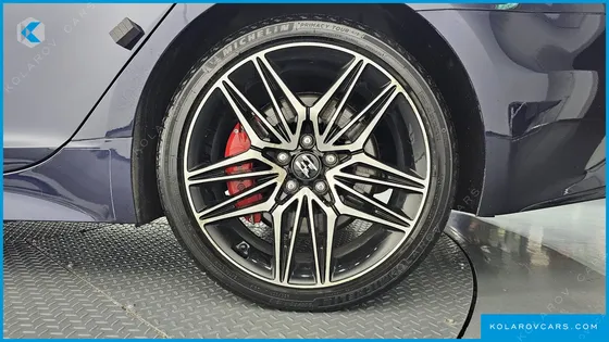 KIA STINGER 2.5 AWD PLATINUM