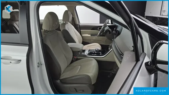 KIA CARNIVAL GASOLINE 7-SEATER NOBLESSE