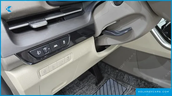 KIA CARNIVAL GASOLINE 7-SEATER NOBLESSE