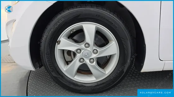 HYUNDAI ELANTRA (AVANTE) 1.6 GDI SMART