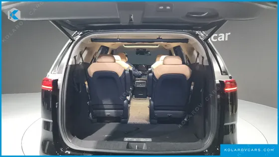 KIA CARNIVAL DIESEL 9-SEATER NOBLESSE